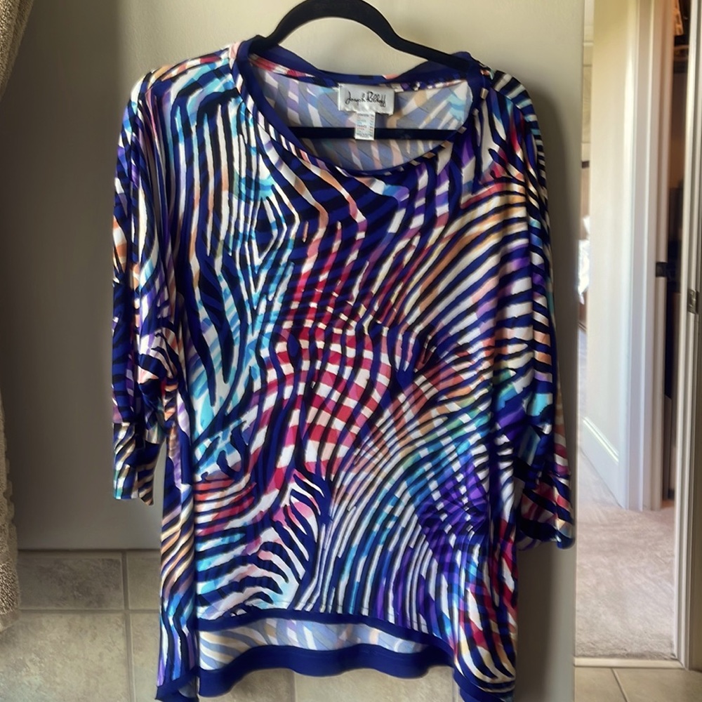 Joseph Ribkoff multicolor hi lo 3/4 sleeve top.  Size 14.  Excellent condition.